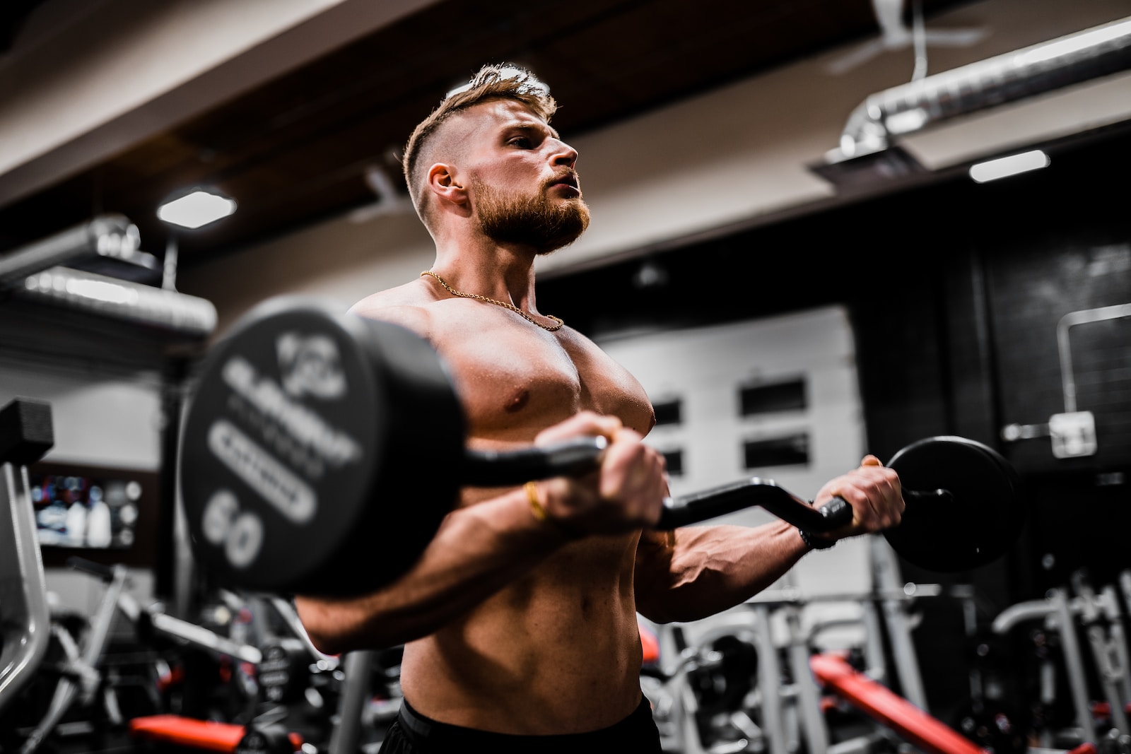 What are the Essential Strength Training Exercises for Men?