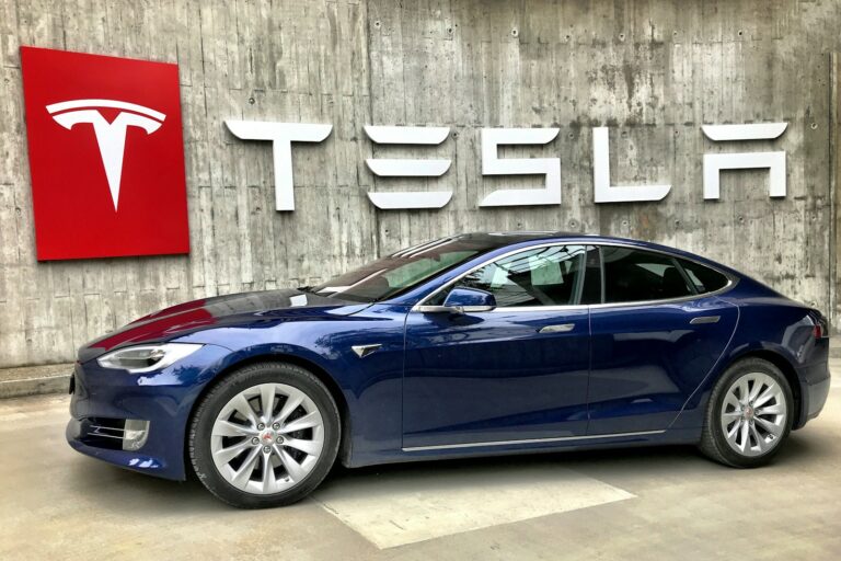 Exploring the Future of Electric Cars: Tesla New Battery Tech