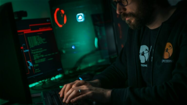 Cybersecurity Solutions-Vanta Raises $150M Series C, Hits $2.45B Valuation