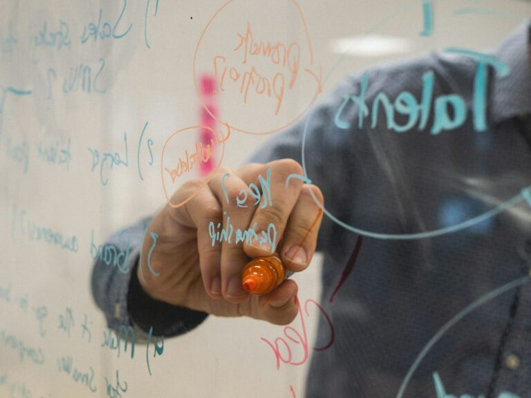 Pioneer Square Labs Strengthens Advisory Board with Elite Tech Experts