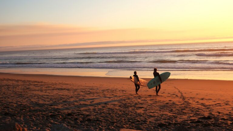 Surfing Lessons- A Pathway to a Better Lifestyle