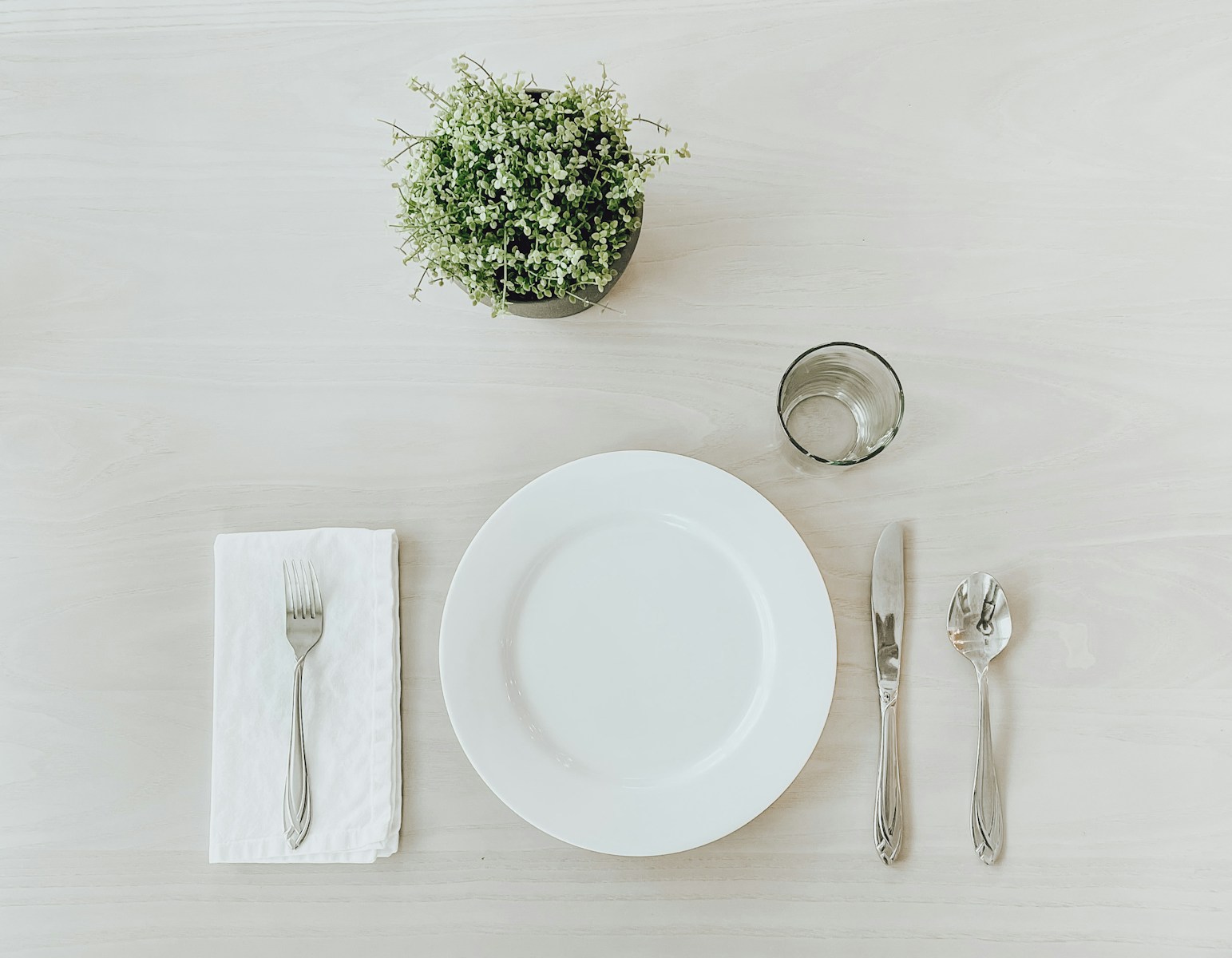 Premium Tableware Makes Bold Return as Restaurants Embrace Artisanal Dining